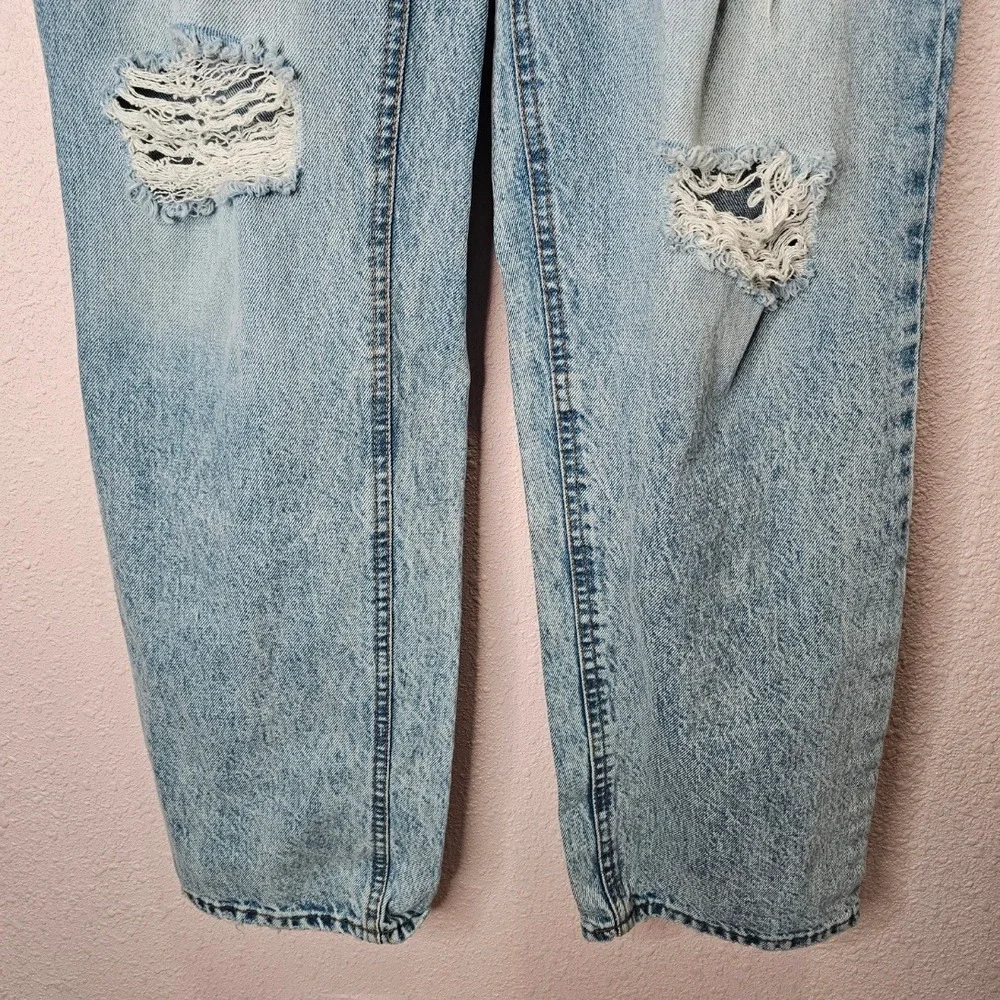 Revice Denim High Waisted Straight Leg Jeans Light Wash Distressed Size 27 *FLAW